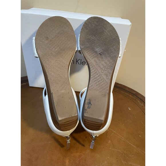 Calvin Klein Women's "Bobbi Calf" White Leather Sandals Size: 7.5M (F148) - Picture 9 of 11